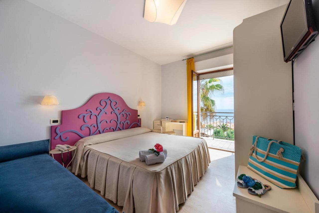 סן בנדטו דל טרנטו Hotel Dino מראה חיצוני תמונה